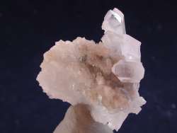 Dolomit auf Bergkristall (SOLD) 