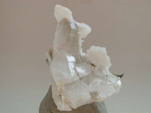 Calcit auf Bergkristall Cavnic